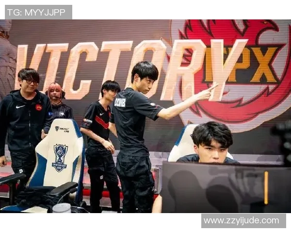 和平精英巨献揭秘FPX战队默契配合与战术策略的深度分析实时新闻